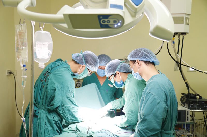 Điều trị ngoại khoa bệnh trĩ