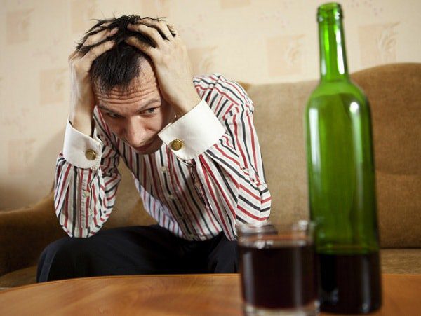 Sảng không do rượu và các chất tác động tâm thần khác